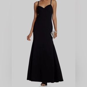 SOLD- NWT Vera Wang Crepe Empire with Cut out Back Gown Size 4